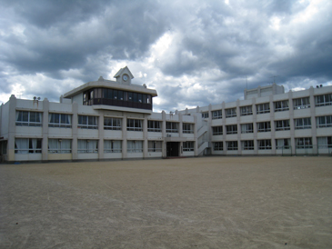 三輪崎小学校校舎写真
